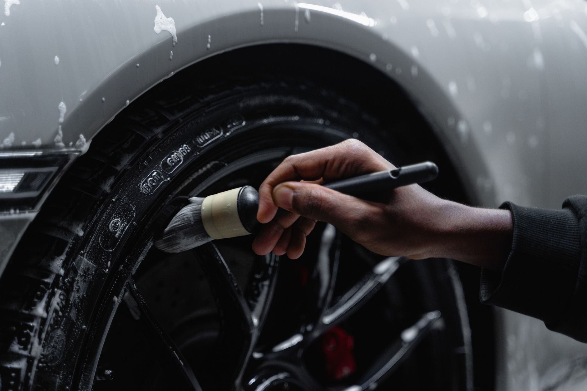 Exterior Wash & Wax – Converse